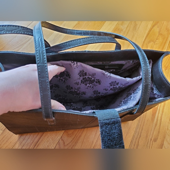 Wilsons leather bag with removable pouch- almost brand new - Picture 3 of 4